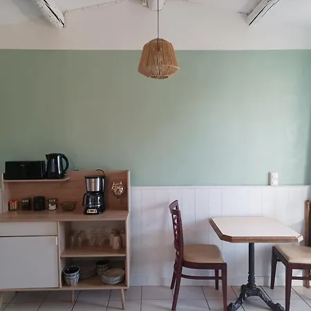4-Gite 4 Personnes Avec Piscine Saint-Aubin-de-Nabirat Exterior foto